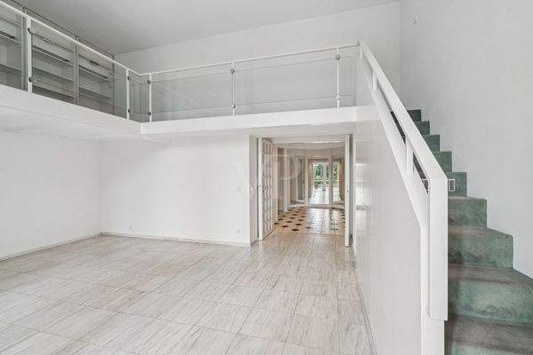 Wohnbereich mit Galerieebene