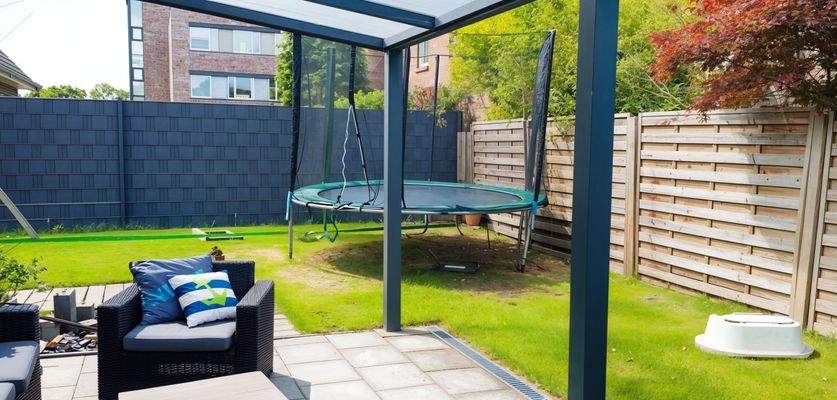 Garten klein - (KI generiert)