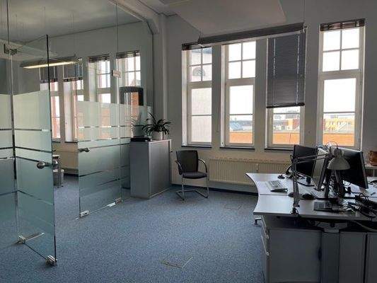 Pelikanplatz 35, 4. + 5. OG