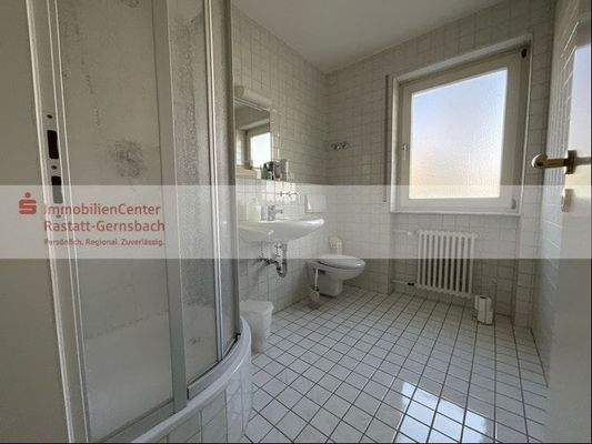 Duschbad mit WC im EG