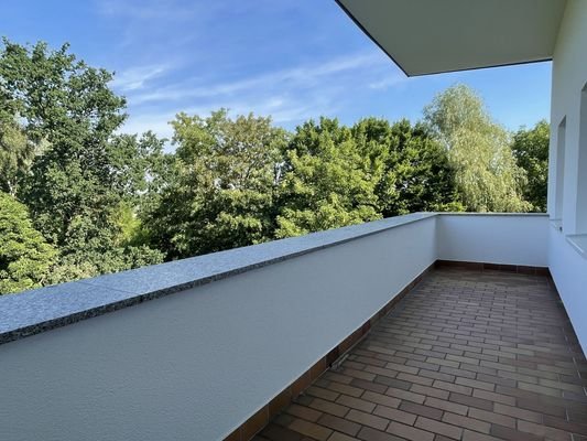  Balkon (Wohnungstyp)