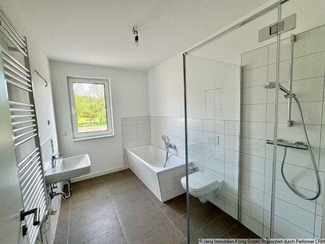 Gemütliche Dreizimmerwohnung in Nähe Klinikum mit eigenem Garten, Küche & Balkon - Photo 3