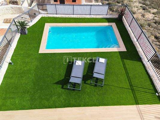 Contemporary Golf Villas in Algorfa Costa Blanca with Pools