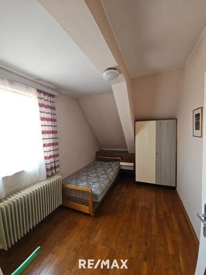 Zimmer 1 OG