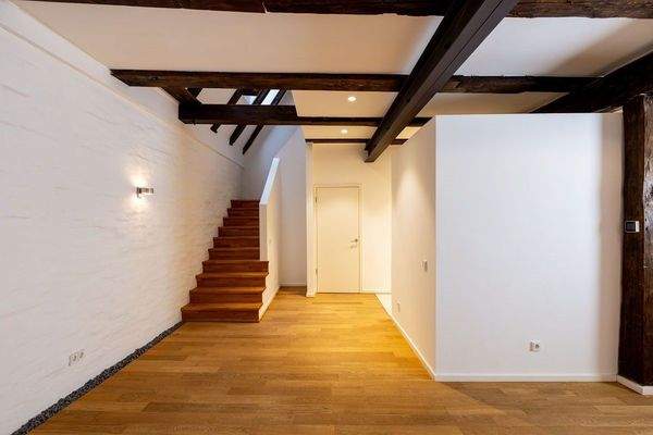 4-Zimmer Wohnung: Flur