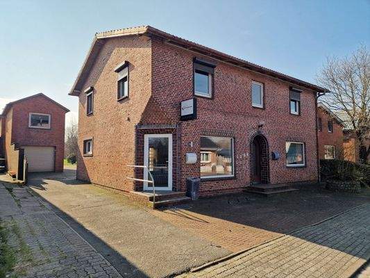 Wohn- und Geschäftshaus