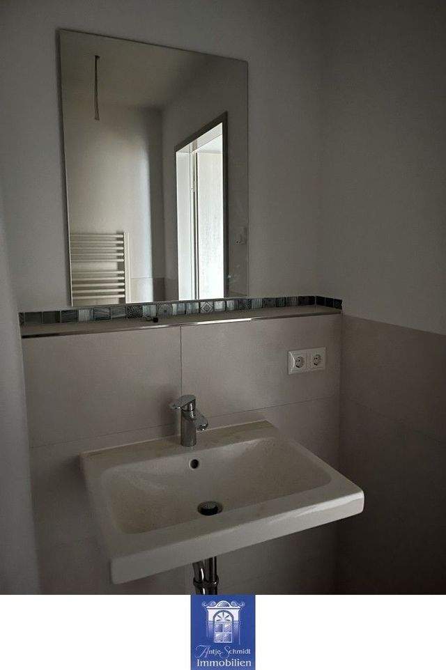 Himmlisch wohnen unterm Dach! Erstbezug mit Fußbodenheizung, EBK, Vinyl, Lift! - Photo 2