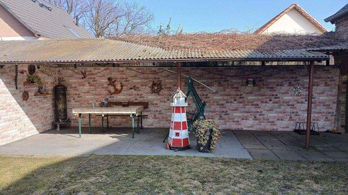 Sitzbereich auf den Hof