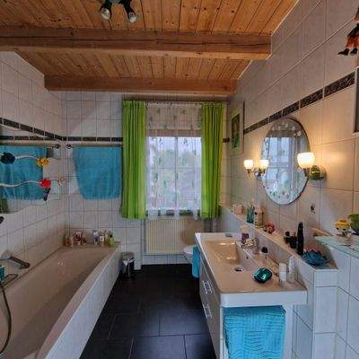 Badezimmer in Wohnung 2