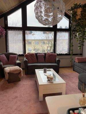 Wohnzimmer möbliert