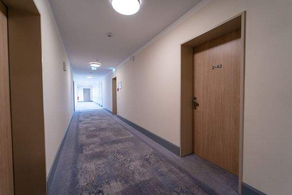 Hausflur + Fahrstuhl