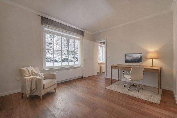 Vielseitig nutzbares Zimmer im Erdgeschoss