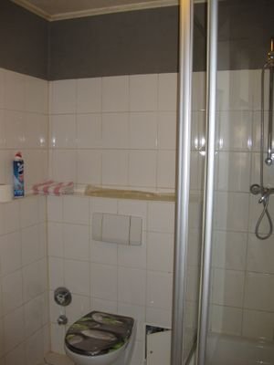 Dusche/WC!