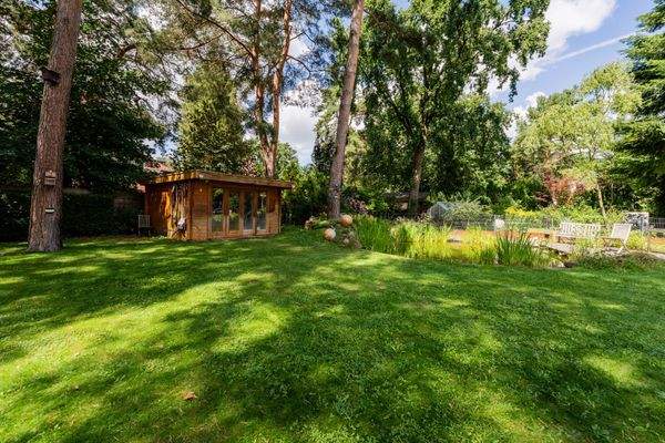 Spacious garden shed