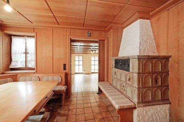 Kachelofen und Bauernstube