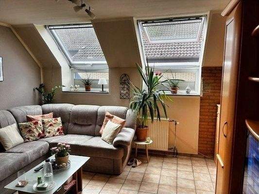 Mietshaus OG rechts Wohnzimmer