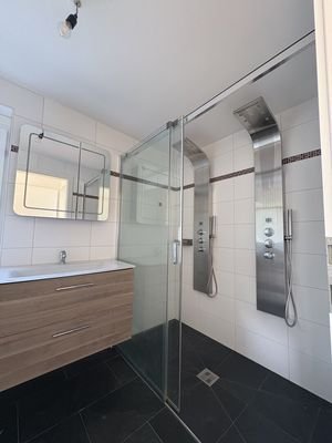 Badezimmer DG