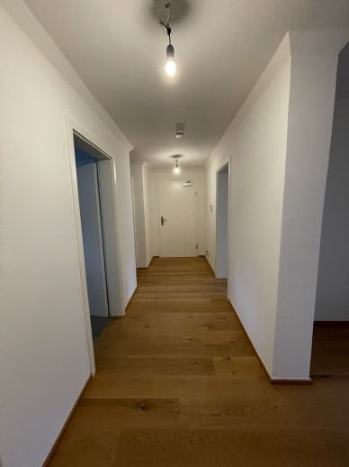 Erstbezug nach Sanierung I 4-Zimmer-Wohnung mit Balkon