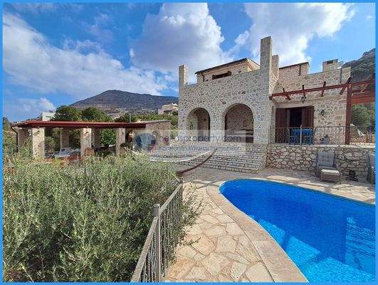 Stone-Villa-for-sale-in-Kambpia-20241025_110221