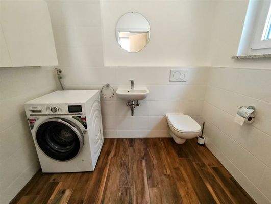 ...mit Waschmaschinenanschluss