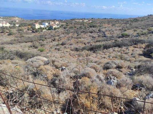 Kreta, Kokkino Chorio: Riesiges Grundstück mit Meerblick zu verkaufen