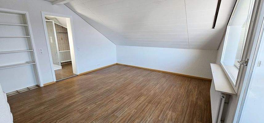  OG, kleine Einheit, Schlafzimmer.