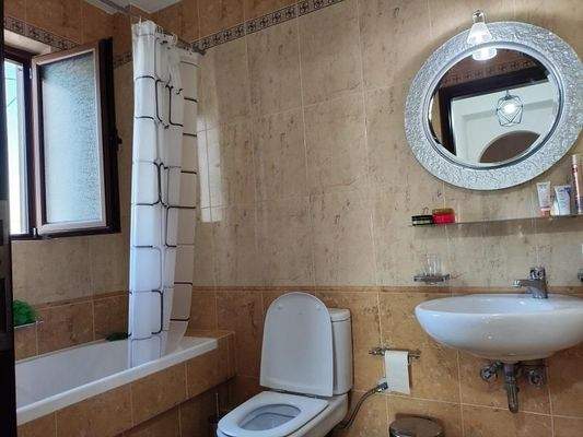 Kreta, Violi Charaki: Exquisites Haus mit Panoramablick auf das Meer und die Stadt Rethymno zu verkaufen