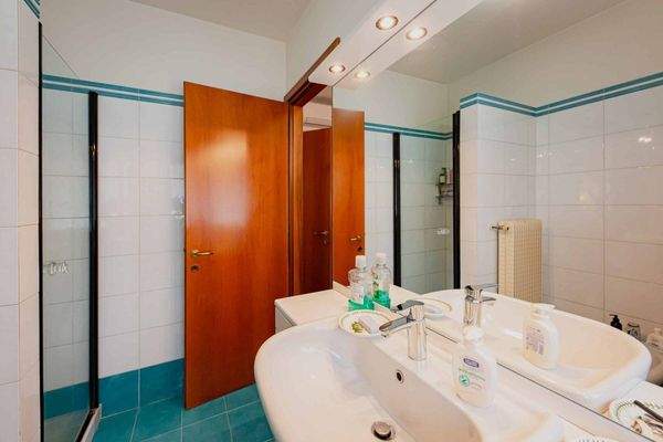 Eckhaus in Udine in der Via Grazzano