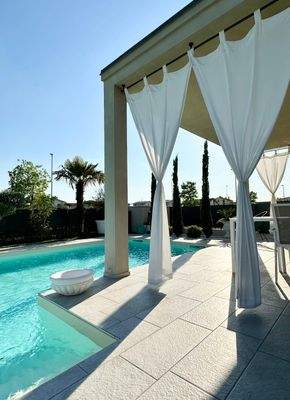 Loggia mit Pool