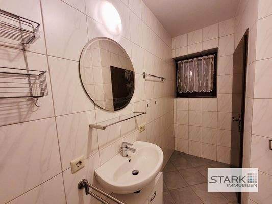 Bad mit Lichtschacht.jpg