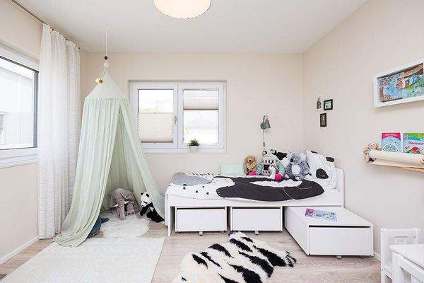 Kinderzimmer mit Stauraum