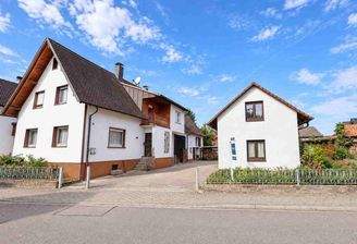 Hausansicht komplett