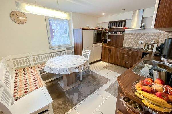 geräumige Wohnküche im Erdgeschoss