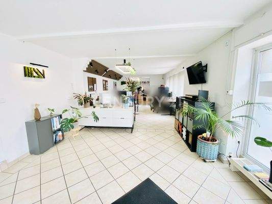 Gewerbeeinheit - Vorderhaus