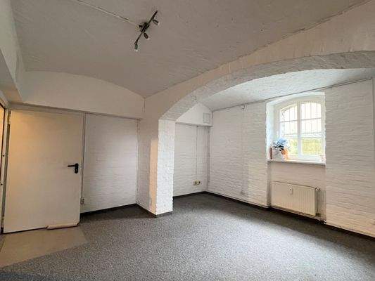 Großes Zimmer im Souterrain