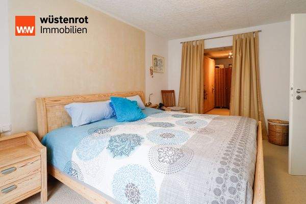 Schlafzimmer mit Ankleide