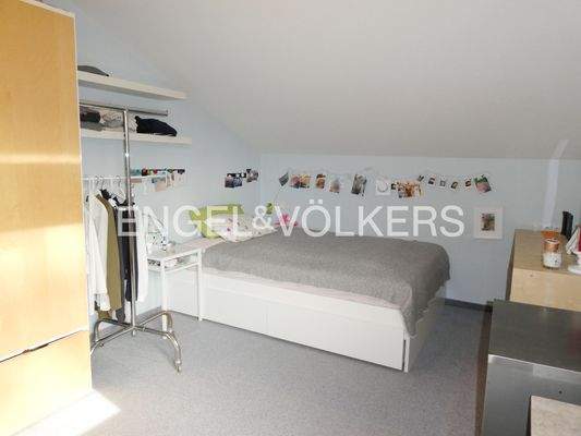 Zweites Schlafzimmer im DG