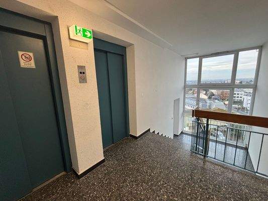 Treppenhausansicht Aufzug