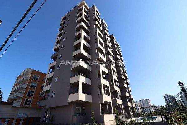 New Build Flats in Complex Close to Beach in Mersin Erdemli