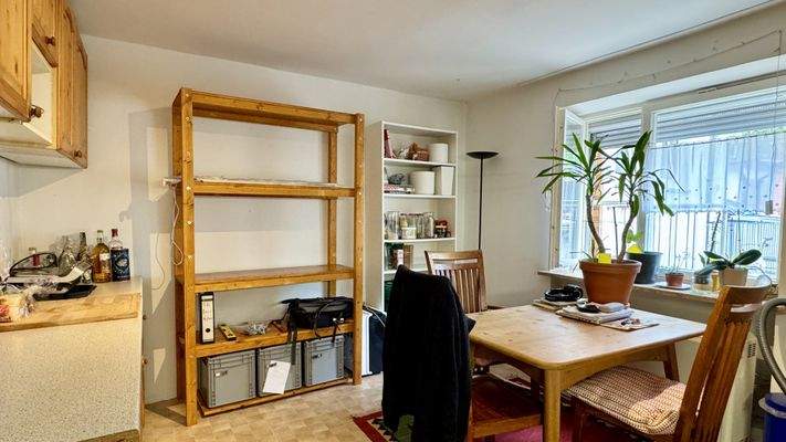 EG Wohnung. Links Kochen