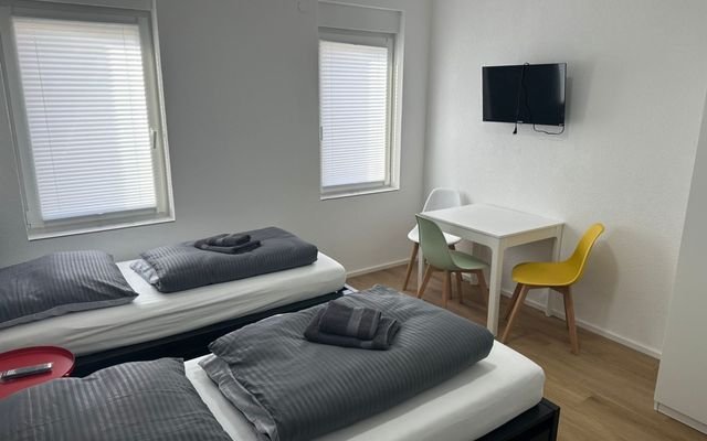 WG Zimmer Stuttgart Obertürkheim Zimmer 2 bei urbanbnb 2.jpeg