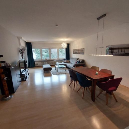 Mannheim-Niederfeld  Große 4 Zimmer Wohnung  mit Balkon in gesuchter Lage zu vermieten