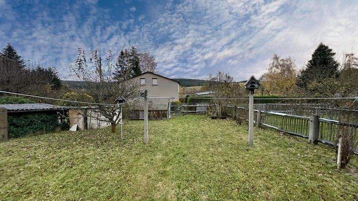 Garten hinter dem Haus