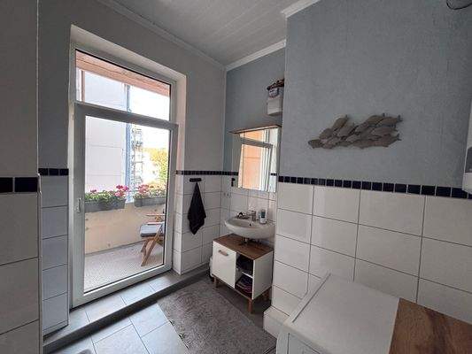 MFH Kiel Badezimmer Wohnung