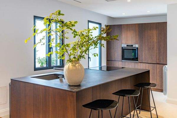 Voll ausgestattete Küche