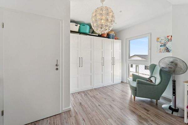 Schlafzimmer 2  / Büro