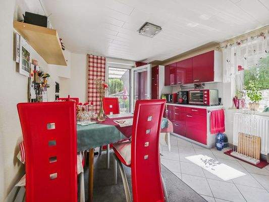 Küche b (Eigentümerwohnung)