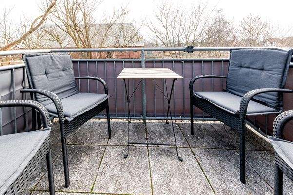 Schöner Süd-Ost-Balkon