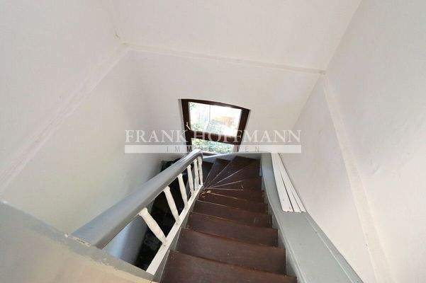 V10110 Treppenhaus DG