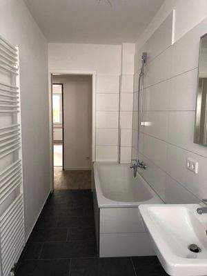 Bad vom Fenster gesehen